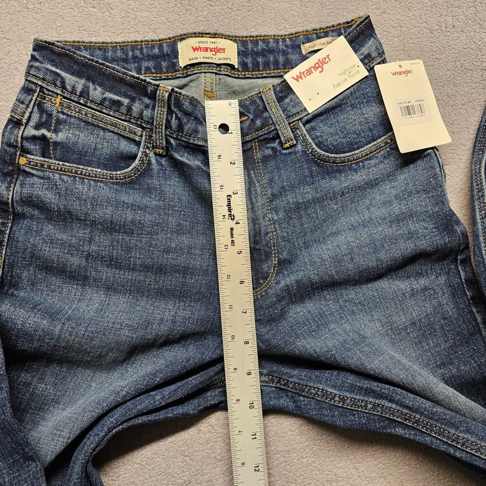 NWT Wrangler High Rise Fierce Flare Jeans Medium Wash Blue Boho Retro Size 0x30 - Picture 4 of 12